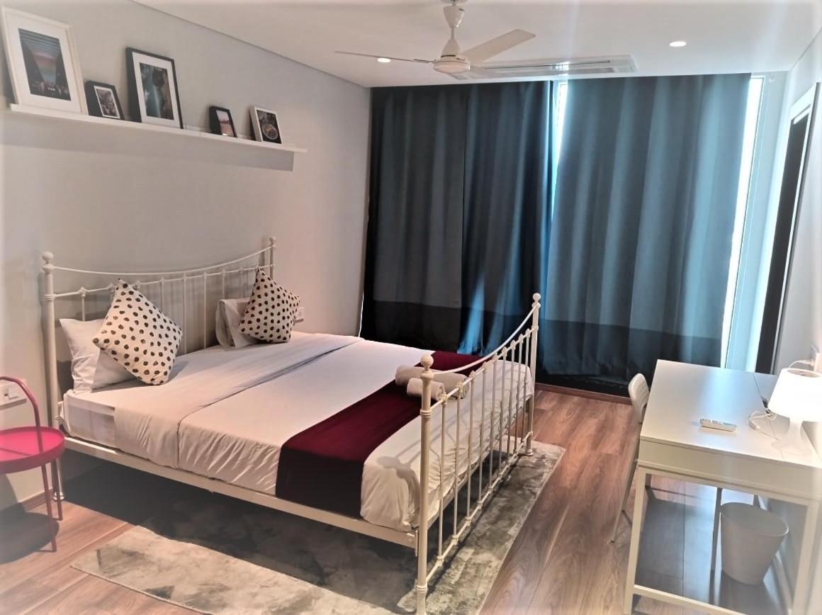 Guest House Service Apartments Pune Exteriör bild